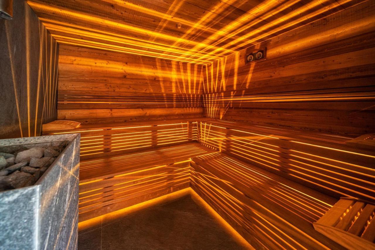Meta Apartments Щирк Екстериор снимка