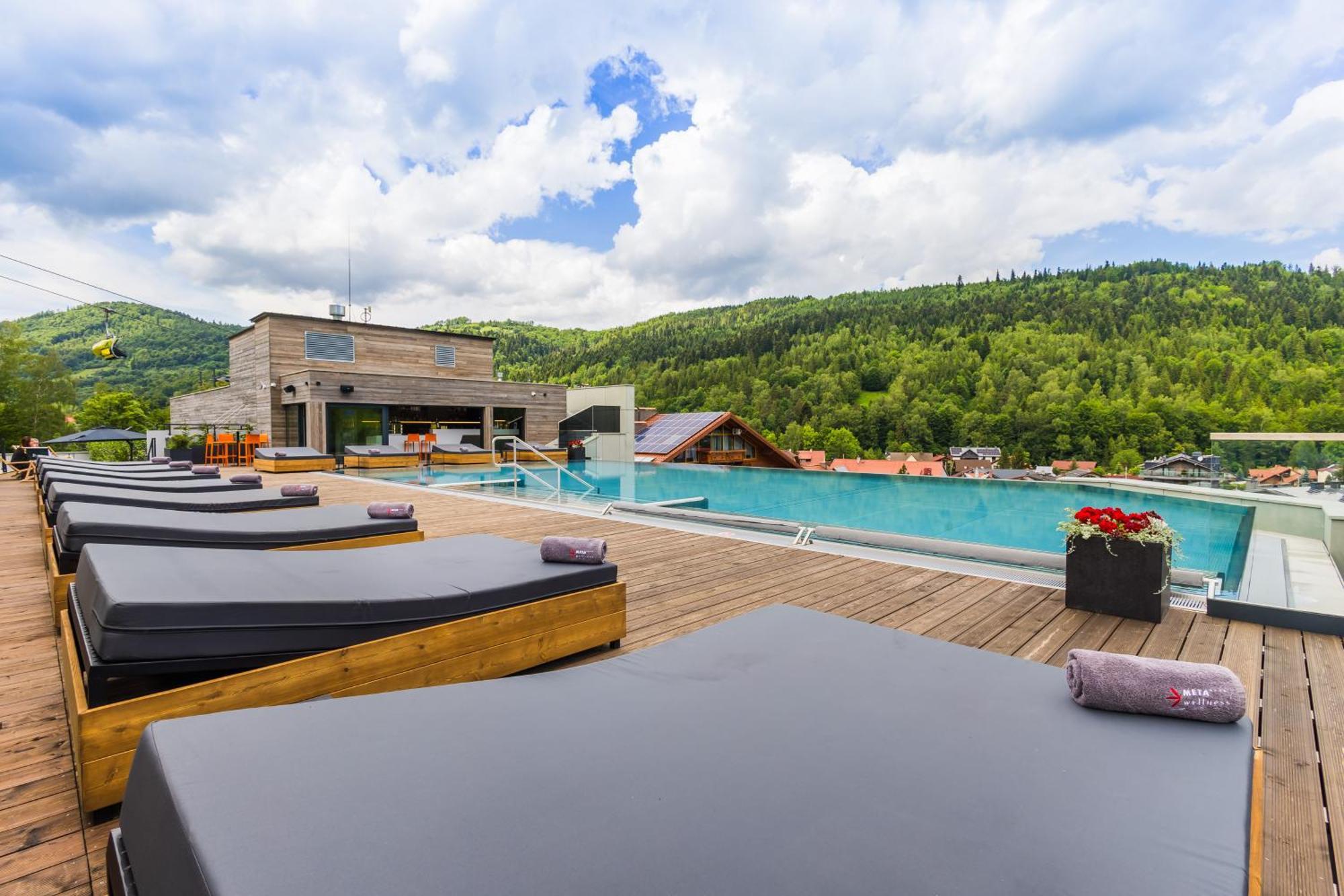 Meta Apartments Щирк Екстериор снимка