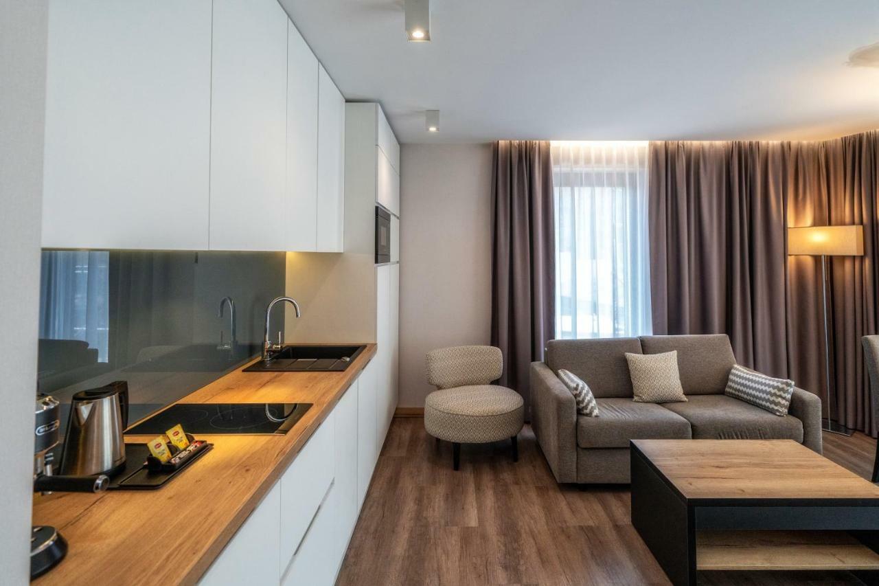 Meta Apartments Щирк Екстериор снимка