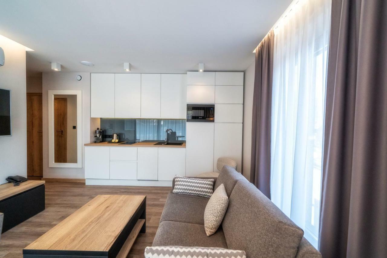 Meta Apartments Щирк Екстериор снимка