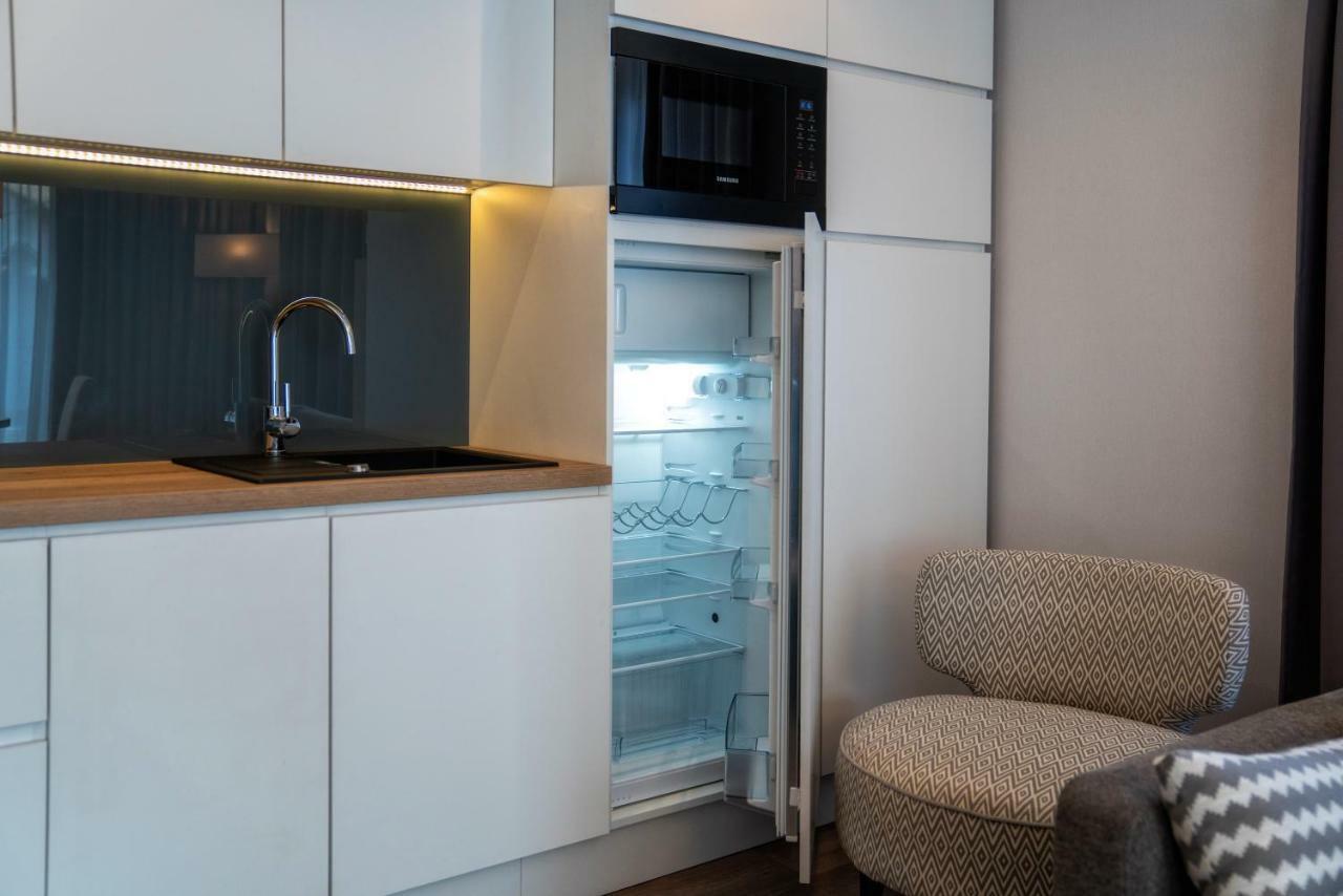 Meta Apartments Щирк Екстериор снимка