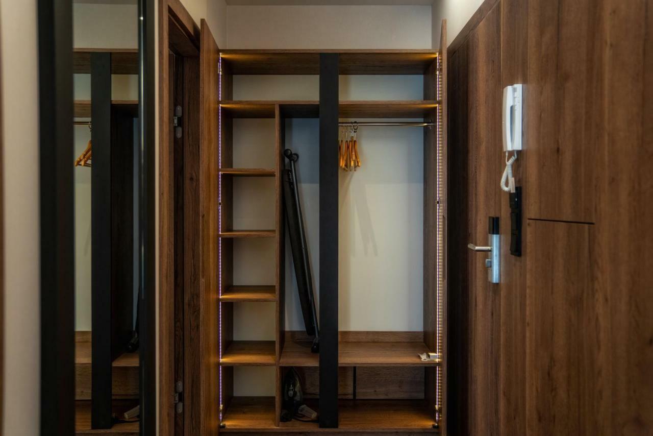 Meta Apartments Щирк Екстериор снимка