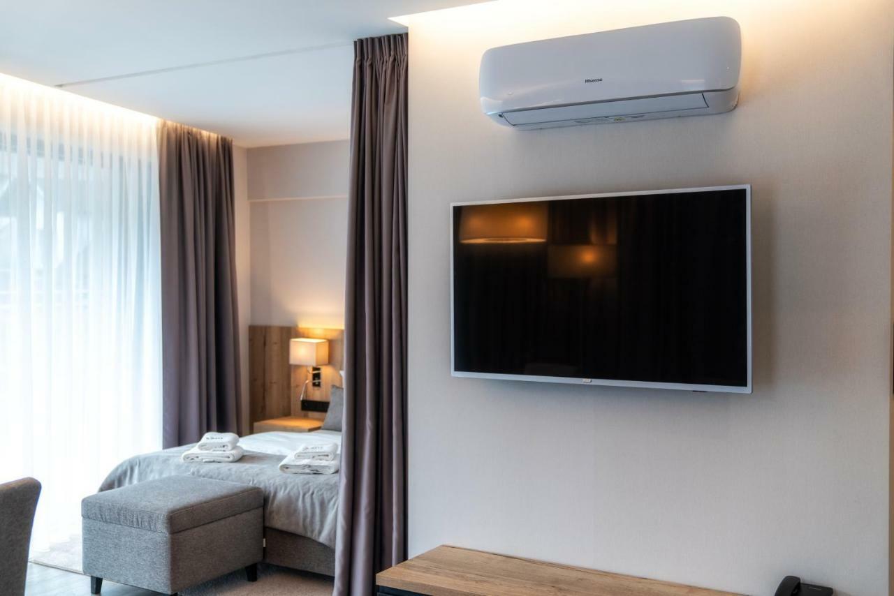 Meta Apartments Щирк Екстериор снимка