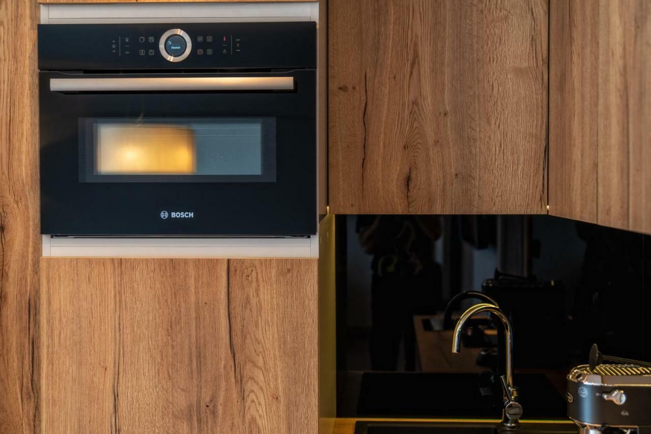 Meta Apartments Щирк Екстериор снимка