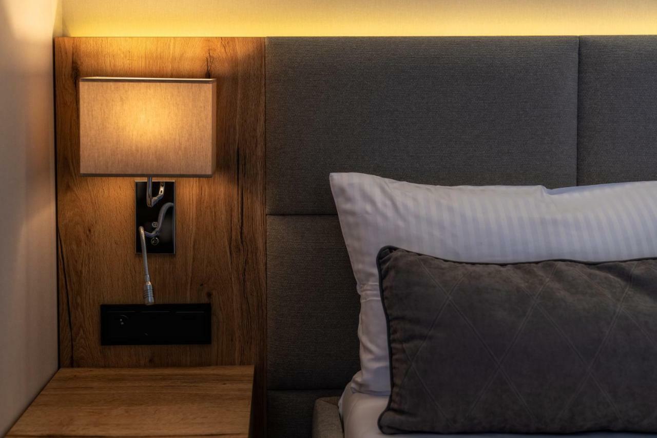 Meta Apartments Щирк Екстериор снимка