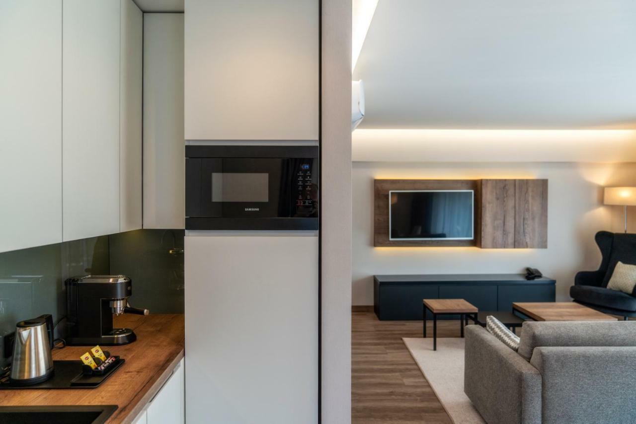 Meta Apartments Щирк Екстериор снимка