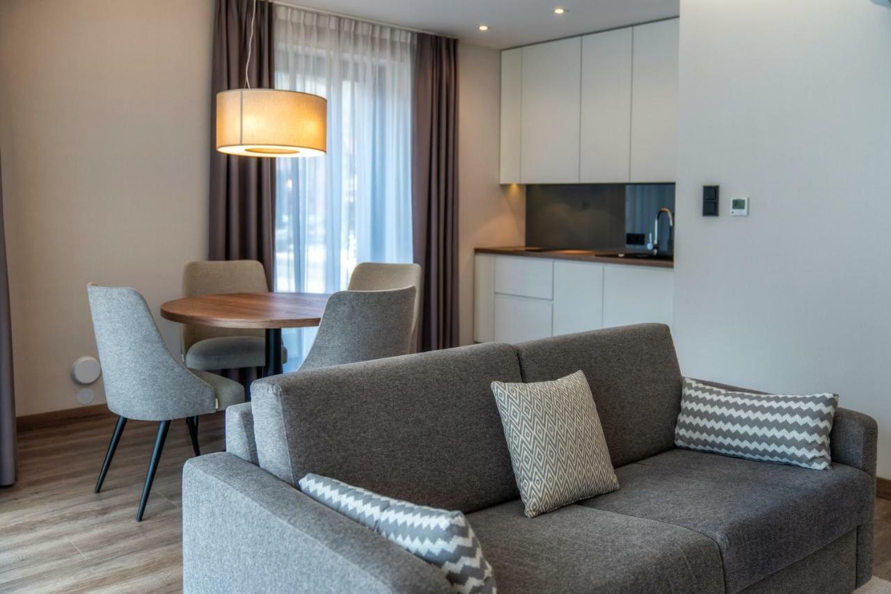 Meta Apartments Щирк Екстериор снимка